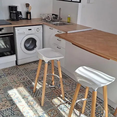 Joli T2 Lumineux Et Climatise A 100m De La Gare Apartmán *